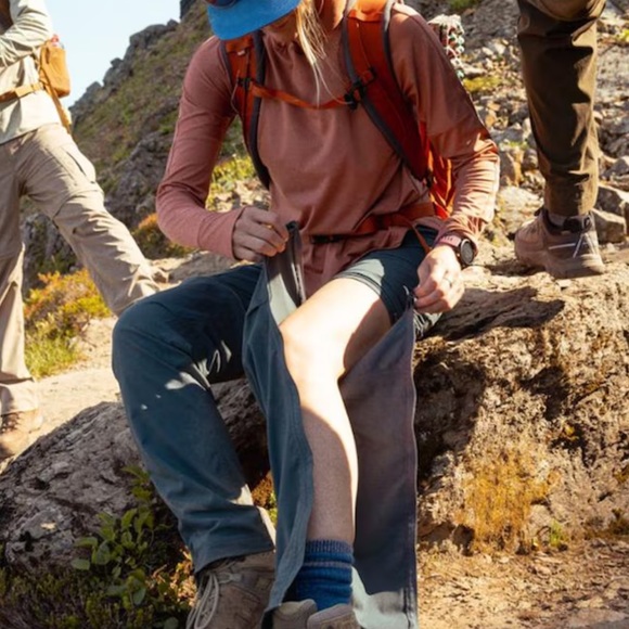 REI Women’s Convertible Pants Size Small - Picture 2 of 11